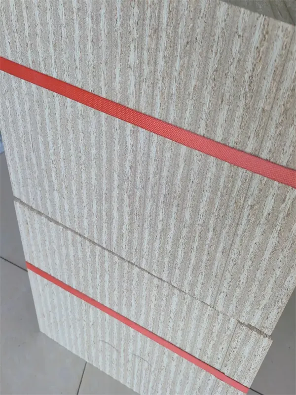 FOSB (OSB de superfície fina)