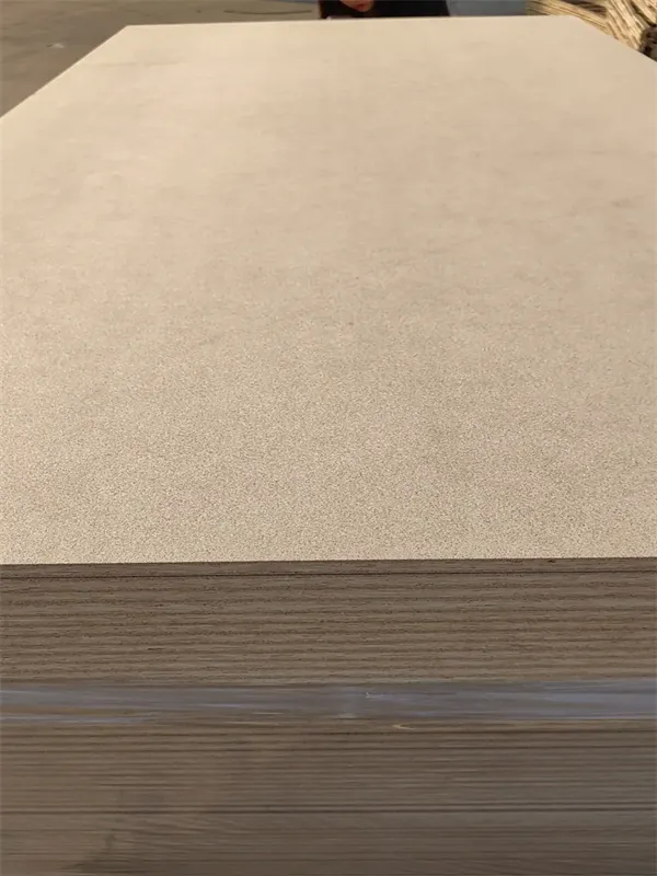 FOSB (OSB de superfície fina)